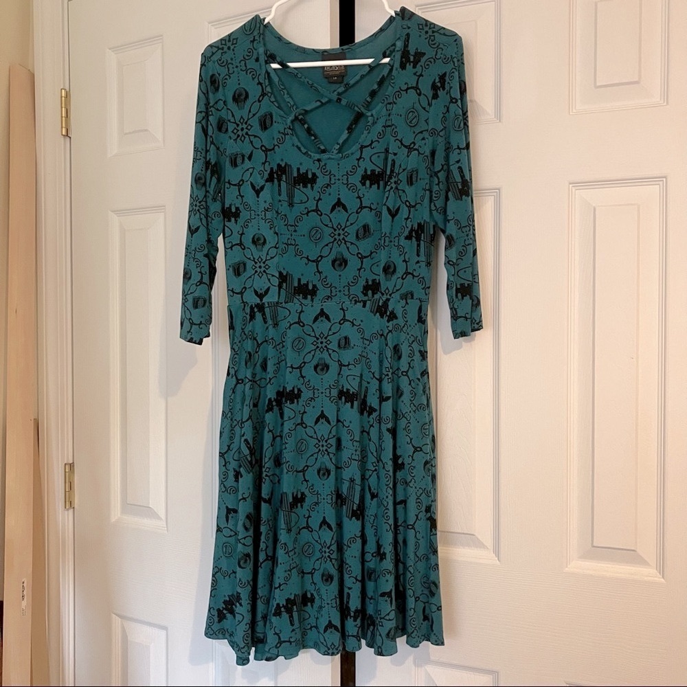 Hot Topic Limited Edition Fantastic Beasts Dress